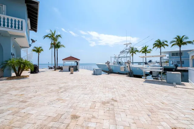 $3,995,000 | 802 Bonito Lane, Key Largo, FL 33037