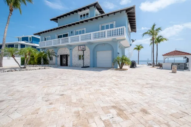 $3,995,000 | 802 Bonito Lane, Key Largo, FL 33037
