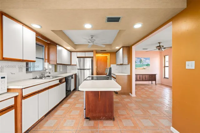 $299,000 | 4200 Lakeview Drive, Sebring, FL 33870