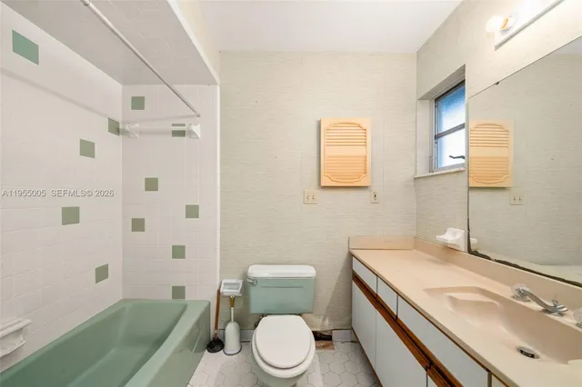 $299,000 | 4200 Lakeview Drive, Sebring, FL 33870