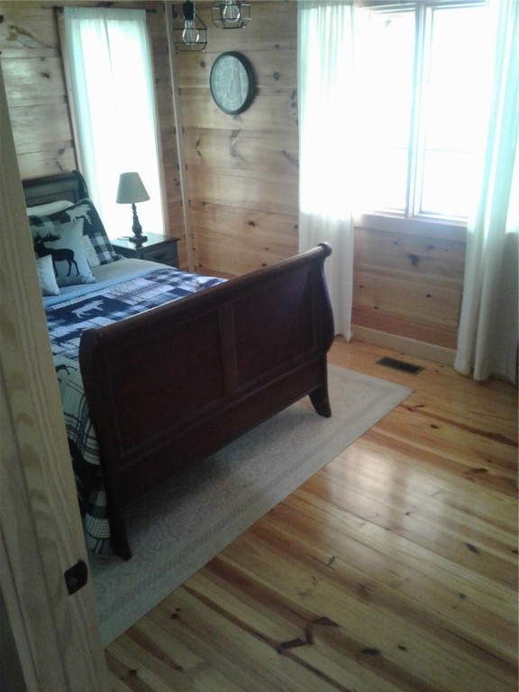217 Hickory Ridge Mountain Rest, SC 29664 - Photo 25 of 38 Owner's Bedroom