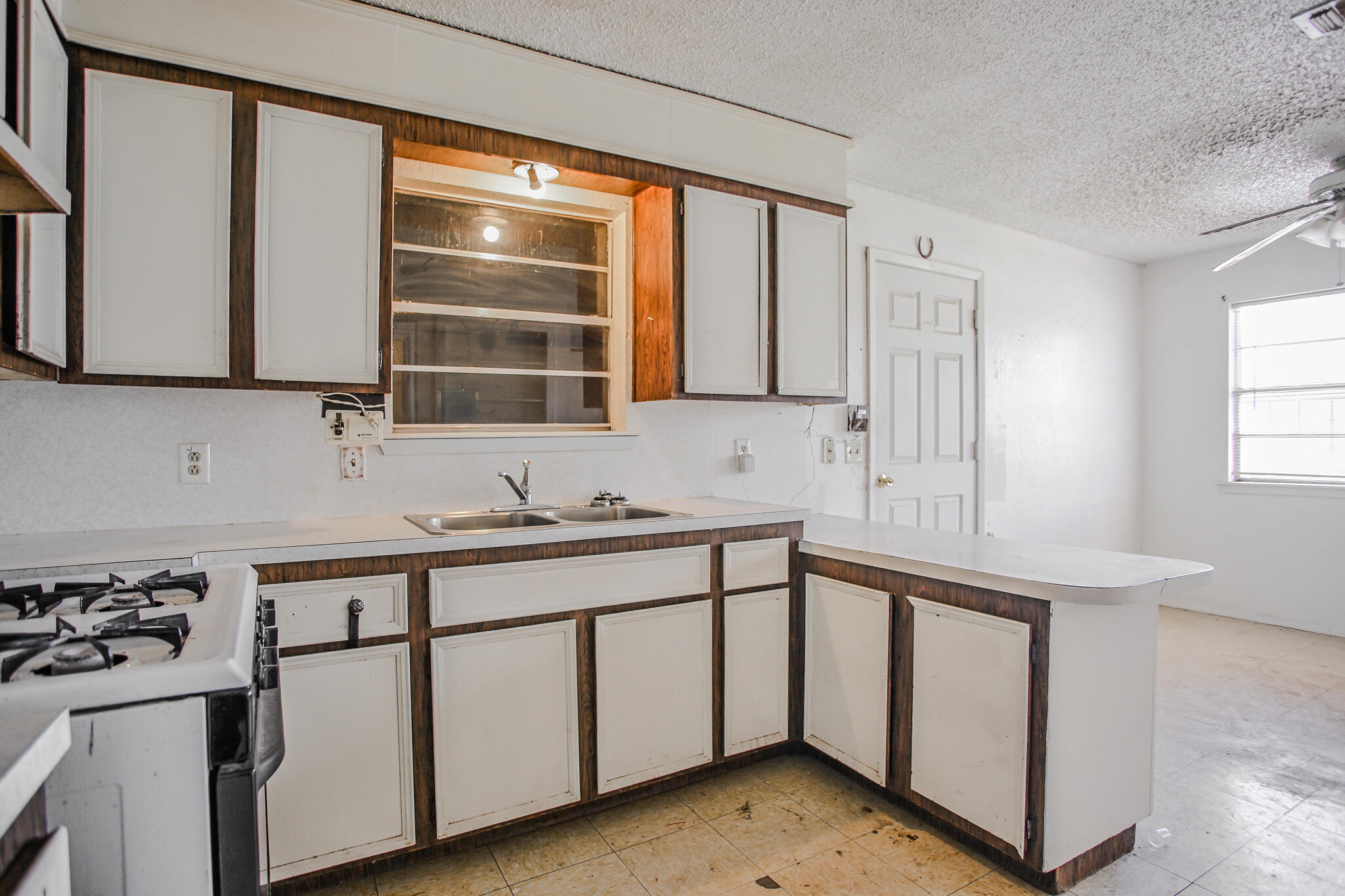 2620 Amherst Street Lubbock, TX 79415 - Photo 5 of 22