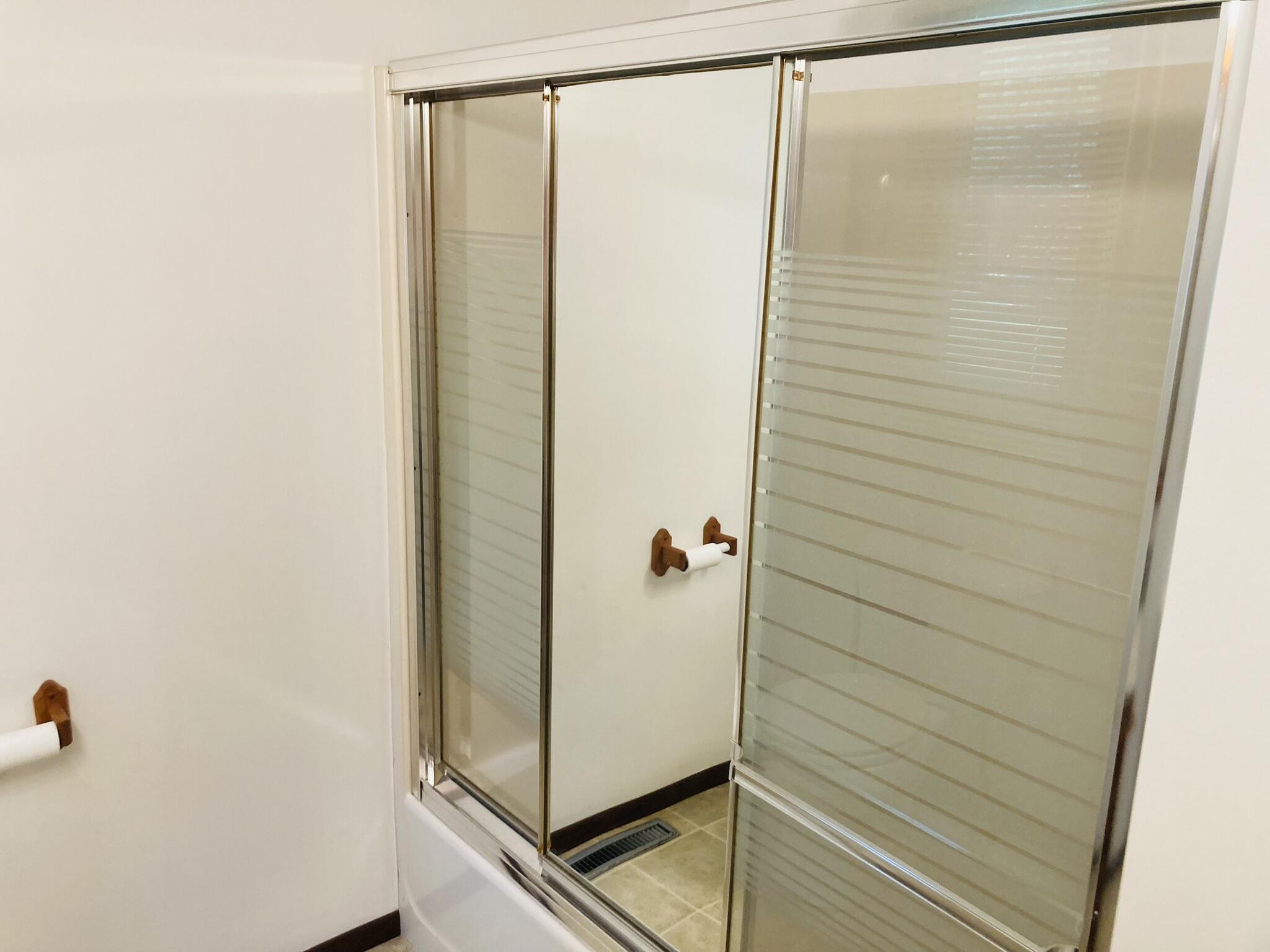 8301 West East Road Three Oaks, MI 49128 - Photo 22 of 33 Bath Room