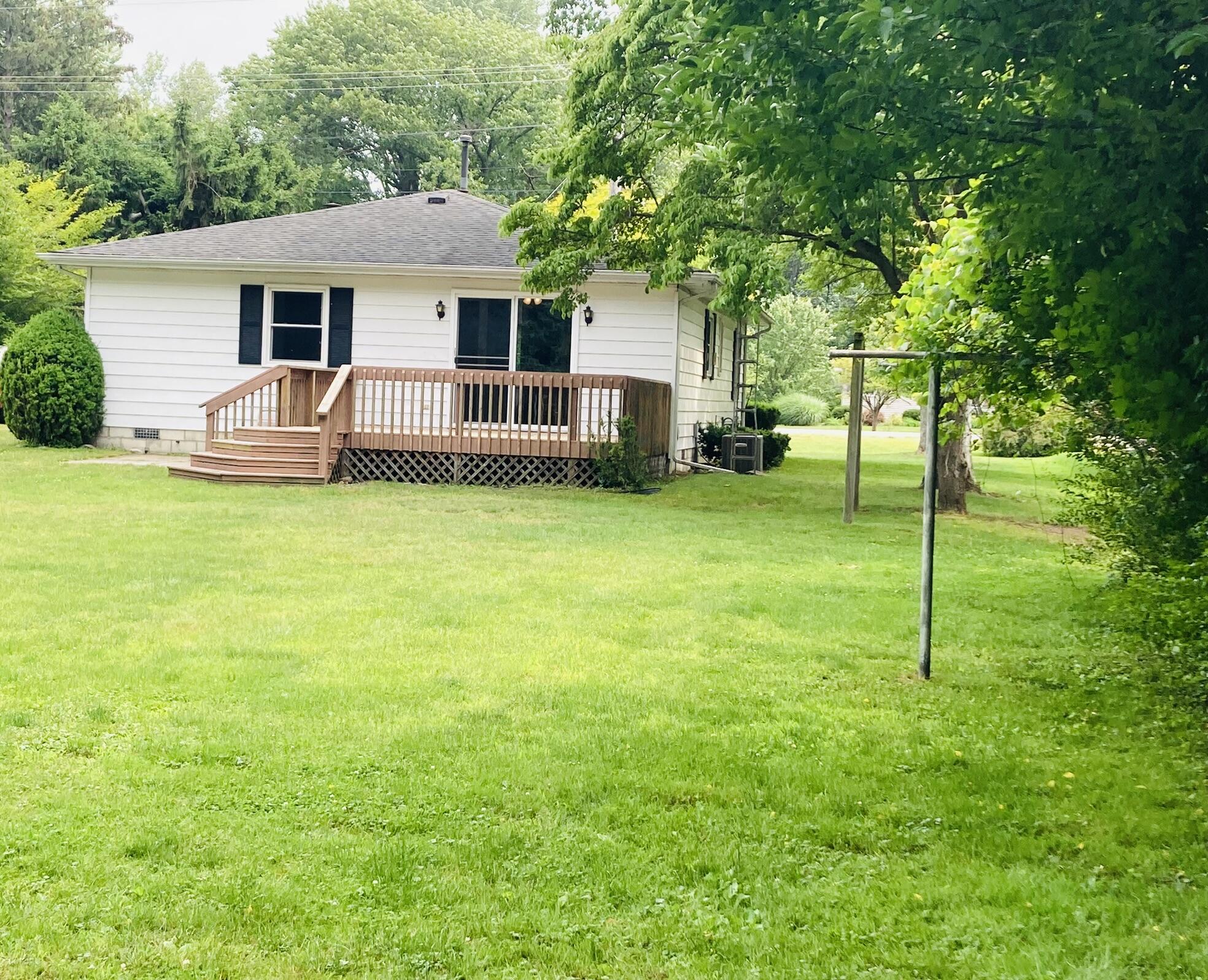 8301 West East Road Three Oaks, MI 49128 - Photo 26 of 33 Back Yard