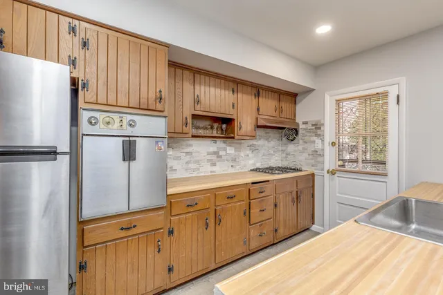 $3,150 | 119 Buttonwood Street, Mount Holly, NJ 08060