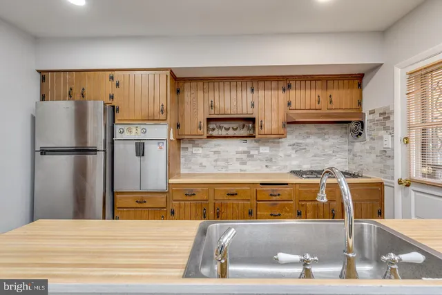 $3,150 | 119 Buttonwood Street, Mount Holly, NJ 08060