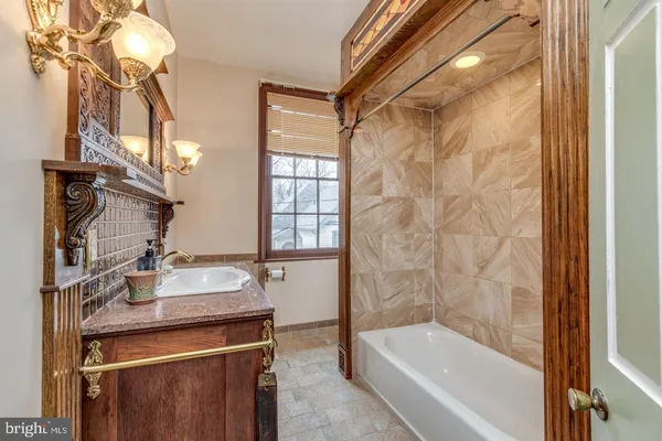 $2,750 | 119 Buttonwood Street, Mount Holly, NJ 08060