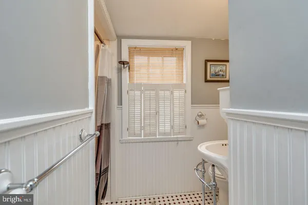 $2,750 | 119 Buttonwood Street, Mount Holly, NJ 08060