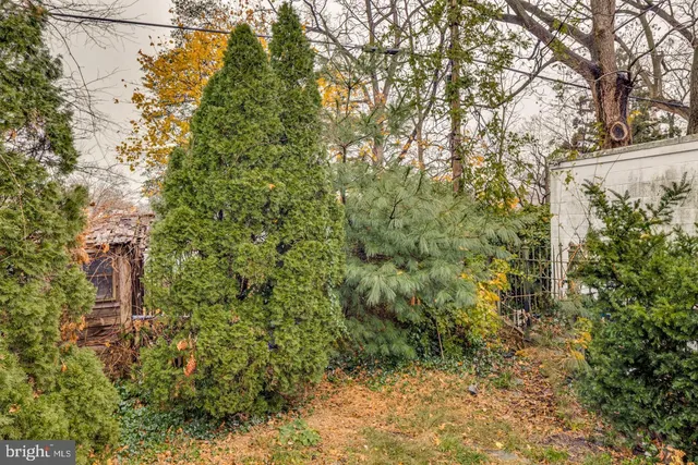 $3,150 | 119 Buttonwood Street, Mount Holly, NJ 08060