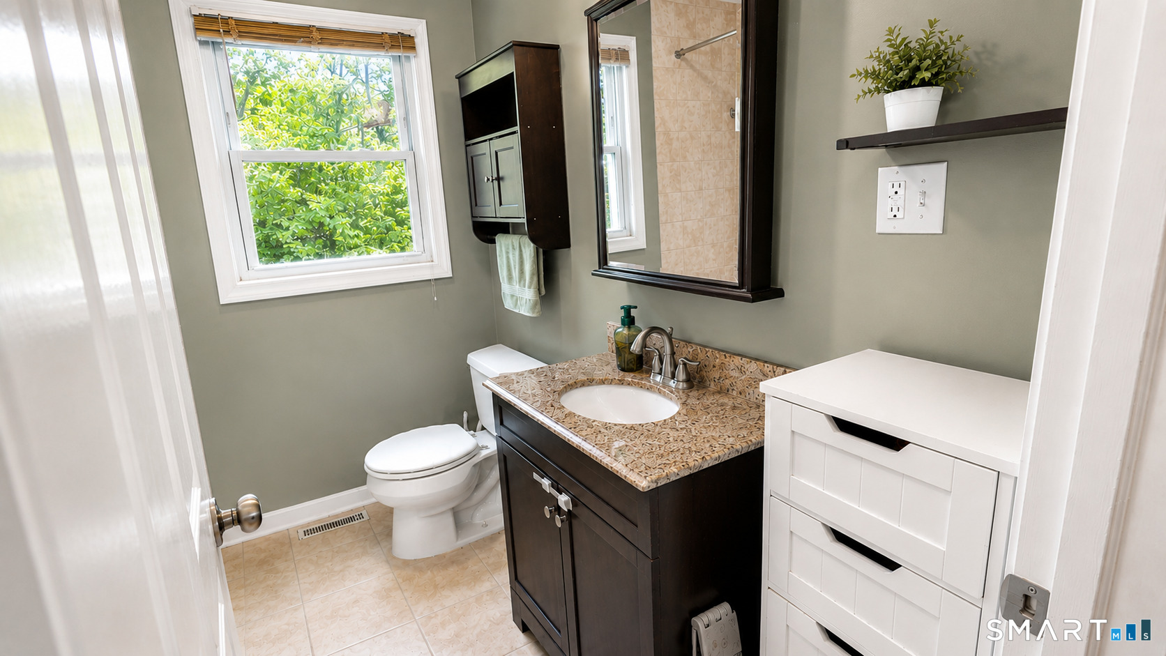 6 Sinclair Street Windsor, CT 06095 - Photo 13 of 22 Gallery Image 13