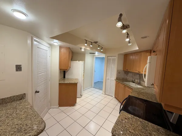 $2,650 | 6463 La Costa Drive, Unit 203, Boca Raton, FL 33433
