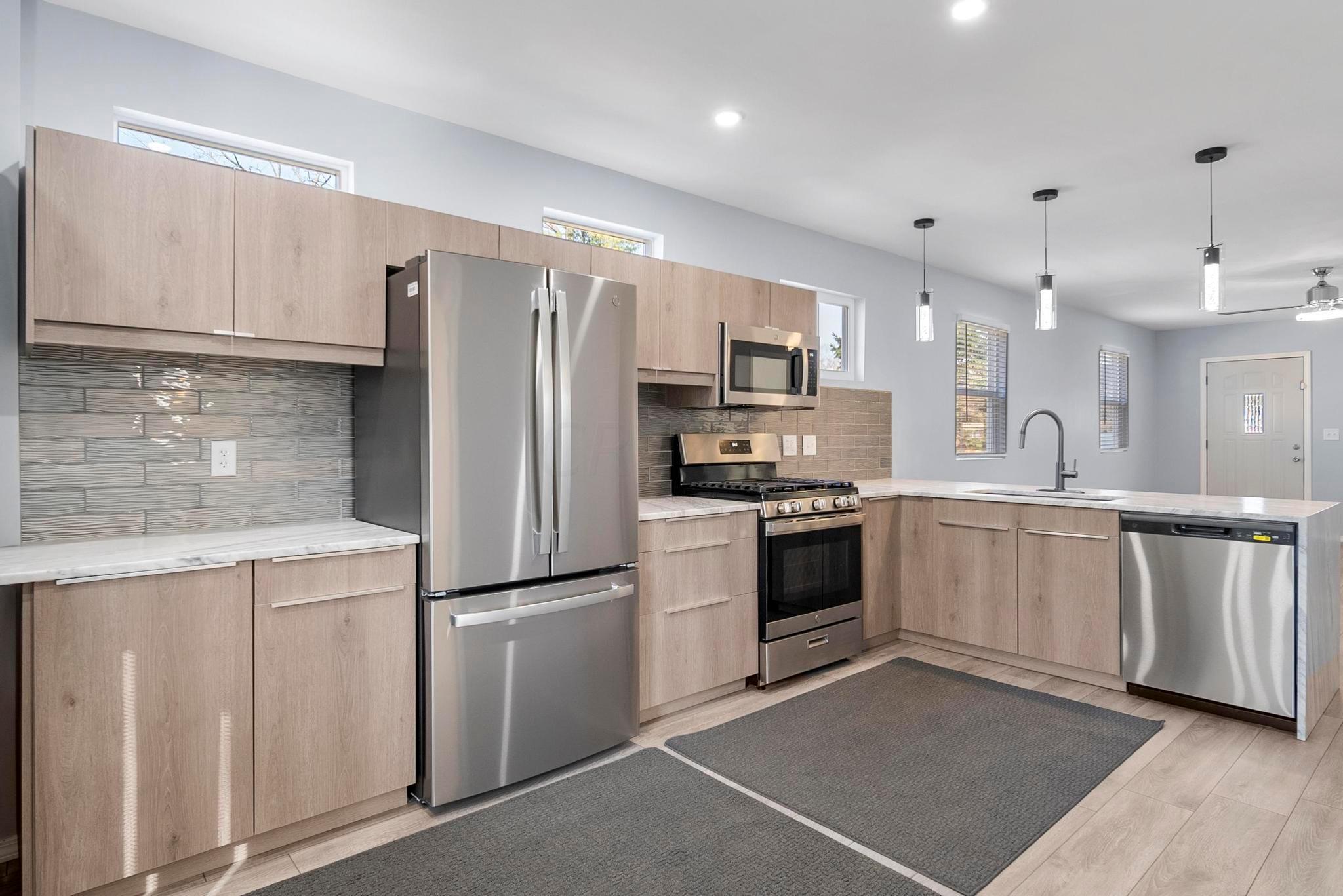 2023 Ferris Road Columbus, OH 43224 - Photo 6 of 24 Kitchen