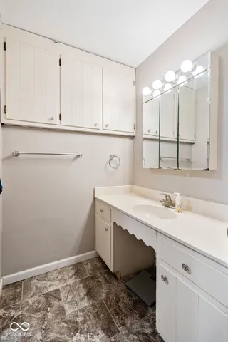 $349,900 | 2525 Colony Court, Carmel, IN 46280