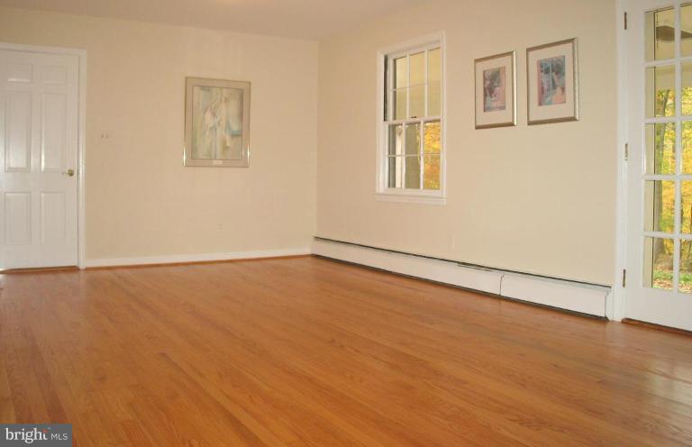 16531 Batchellors Forest Road Olney, MD 20832 - Photo 4 of 30 Perfect for Holiday Dining