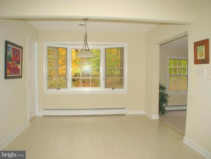 16531 Batchellors Forest Road Olney, MD 20832 - Photo 8 of 30 Sun filled Breakfast Area with Bay Window
