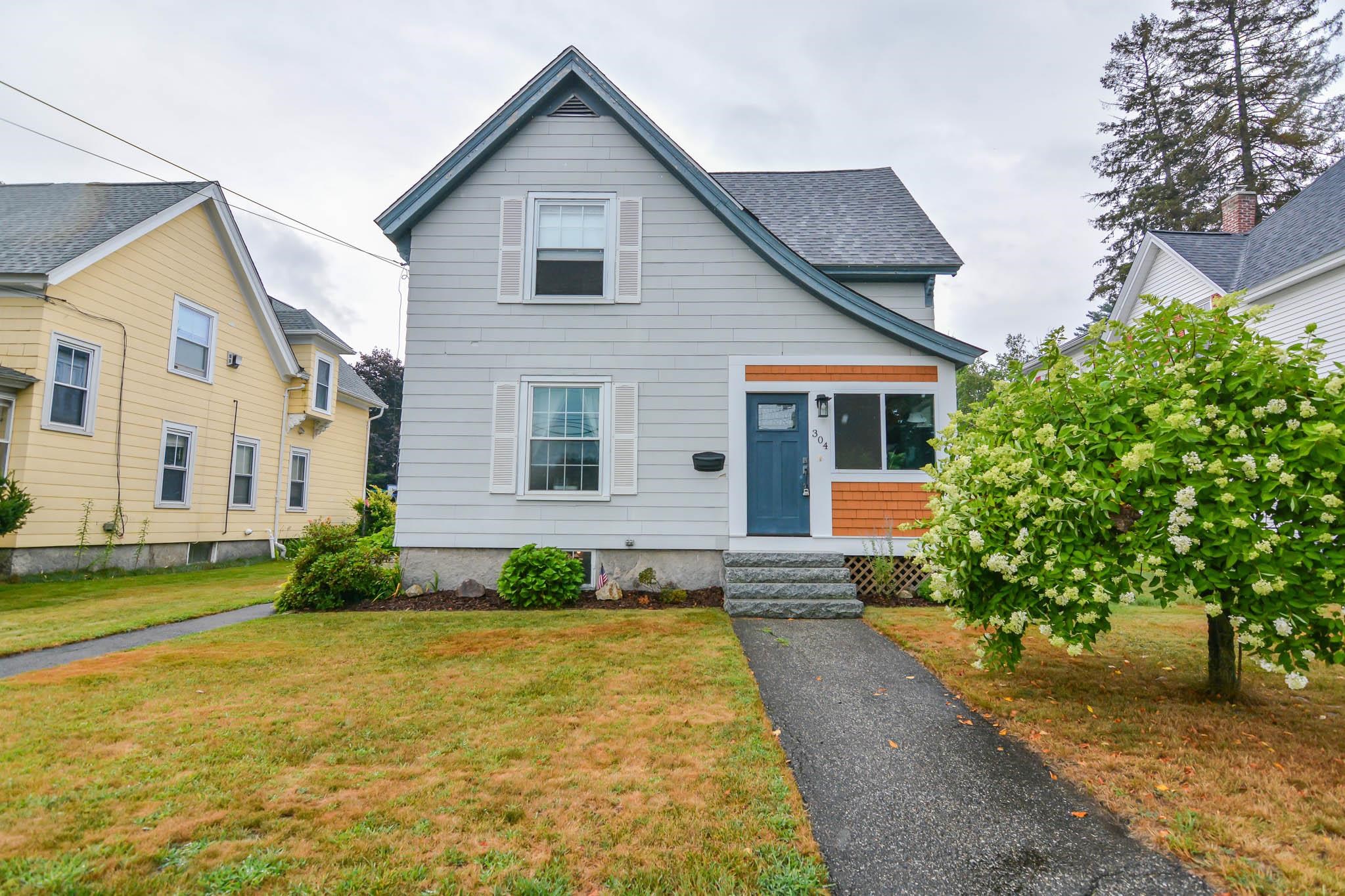 304 Mammoth Road Manchester, NH 03109 - Photo 1 of 47