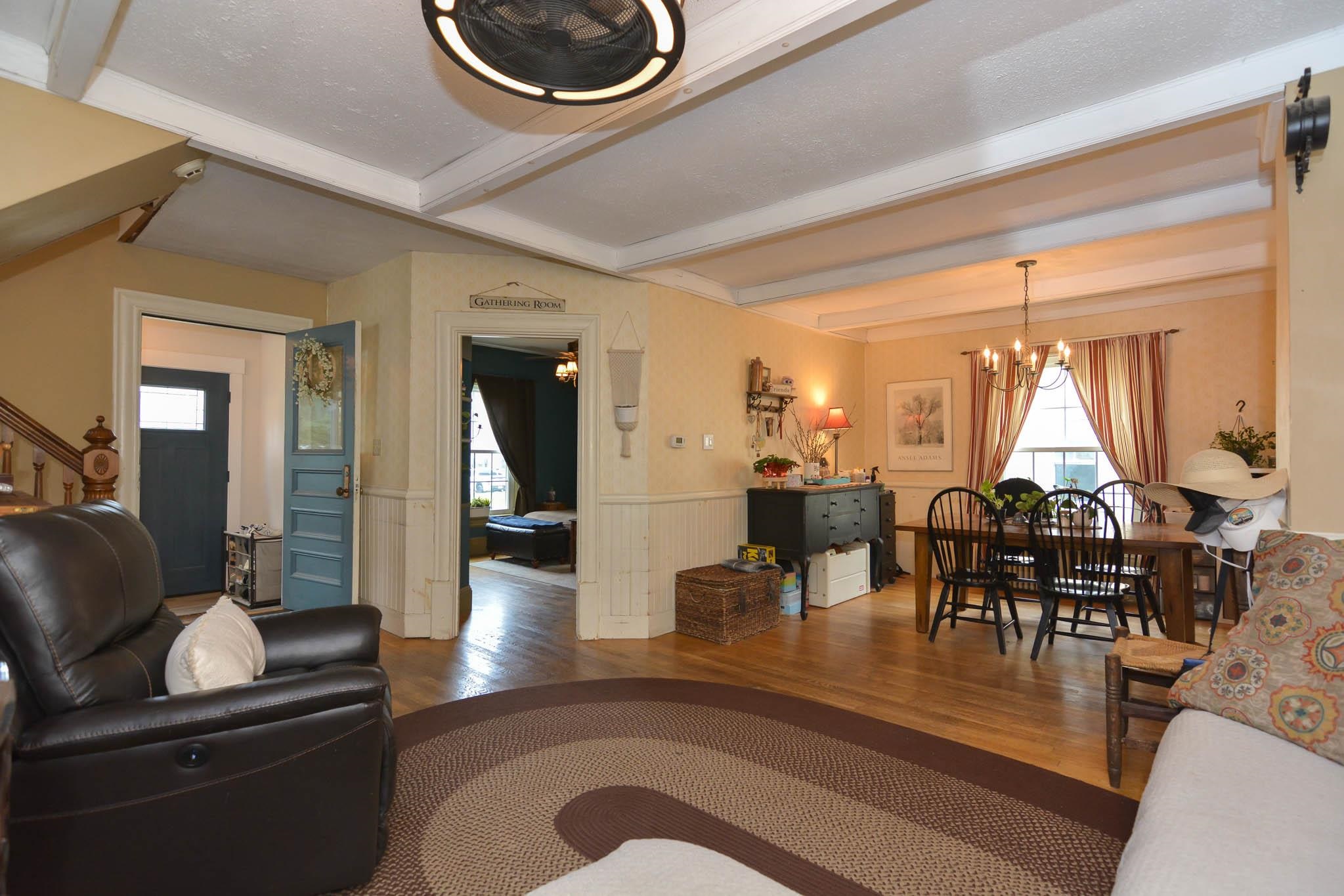 304 Mammoth Road Manchester, NH 03109 - Photo 11 of 47