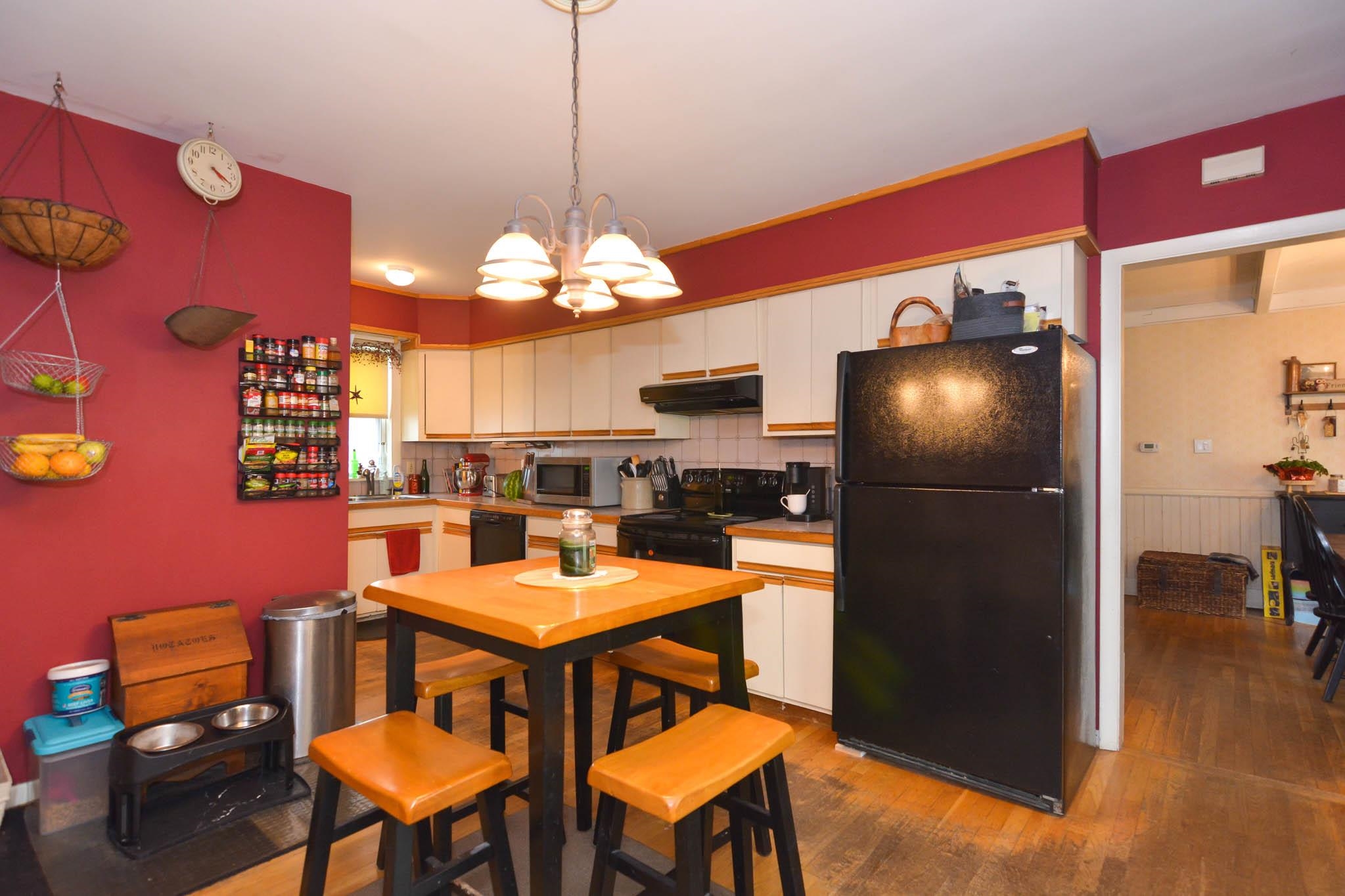 304 Mammoth Road Manchester, NH 03109 - Photo 14 of 47