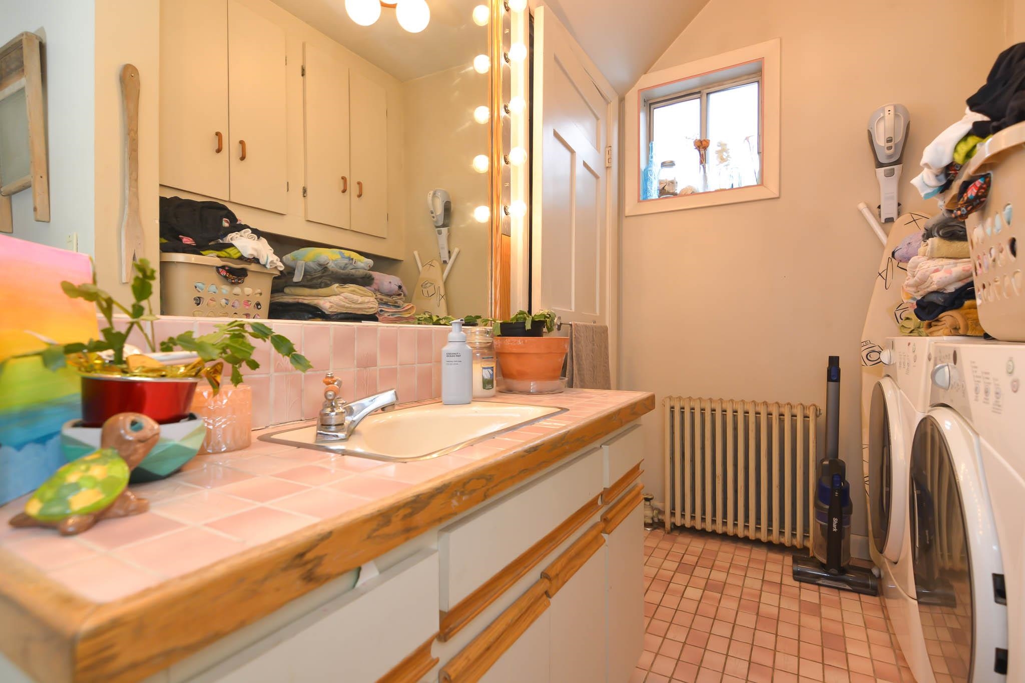 304 Mammoth Road Manchester, NH 03109 - Photo 18 of 47