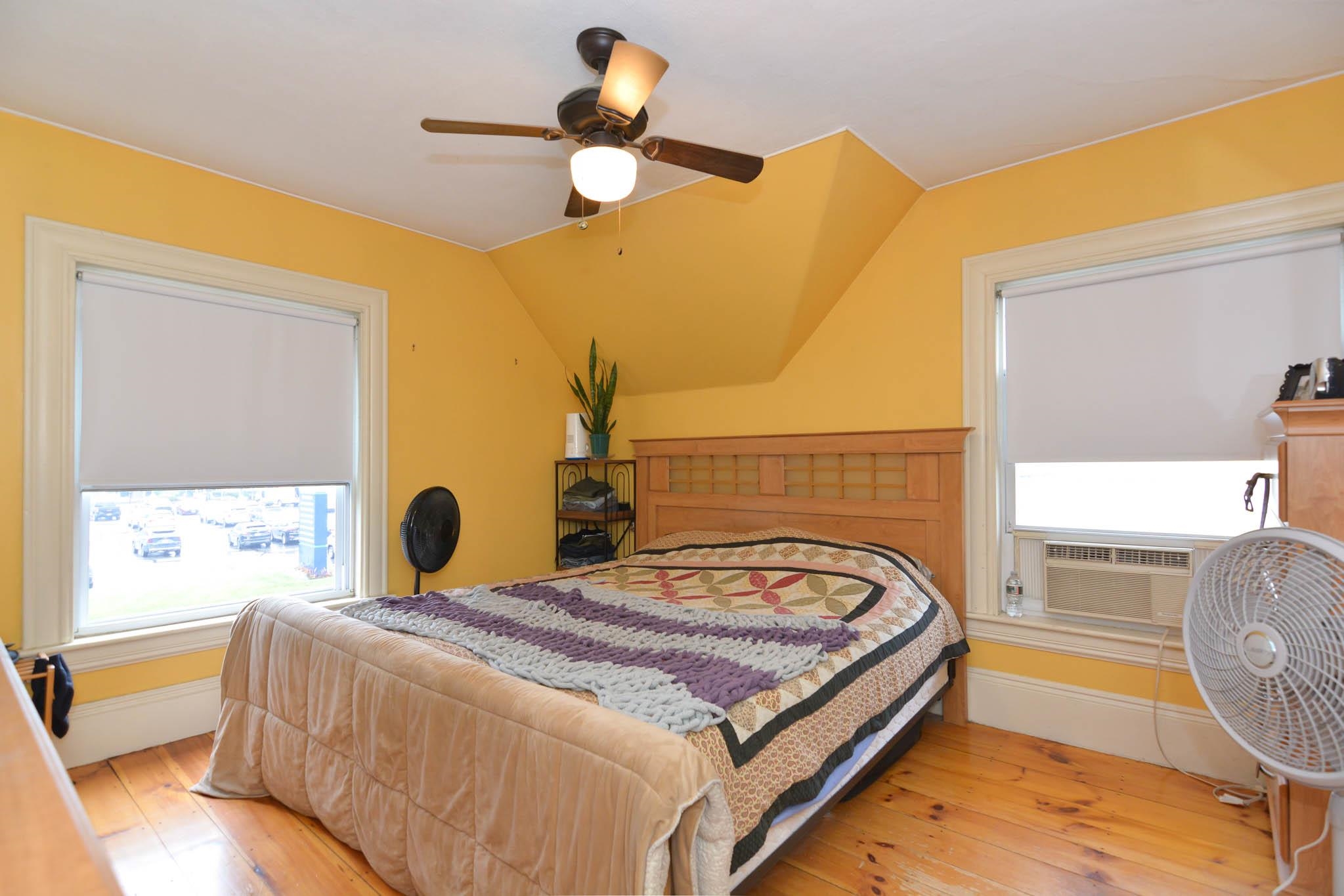 304 Mammoth Road Manchester, NH 03109 - Photo 21 of 47