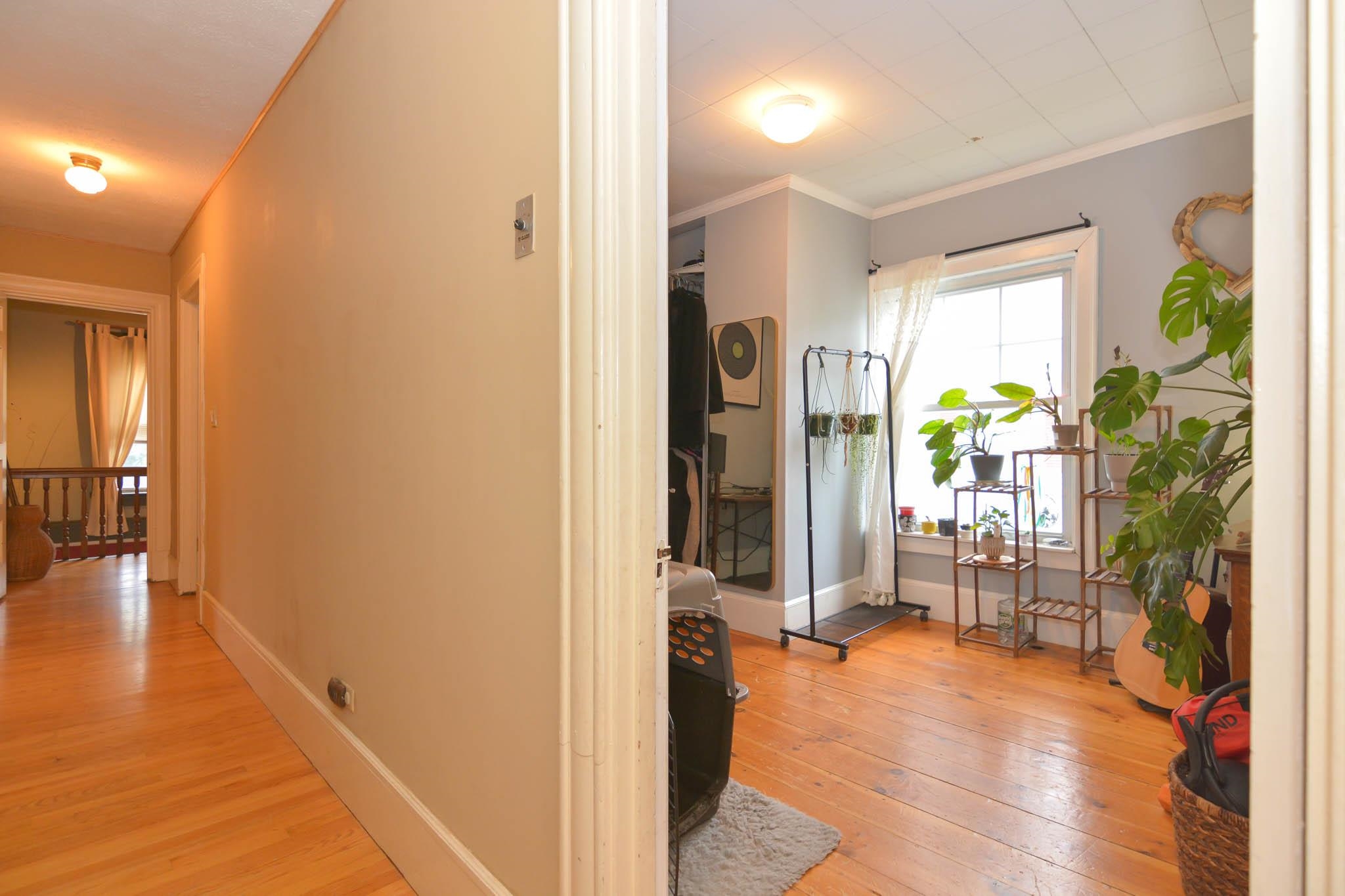 304 Mammoth Road Manchester, NH 03109 - Photo 27 of 47