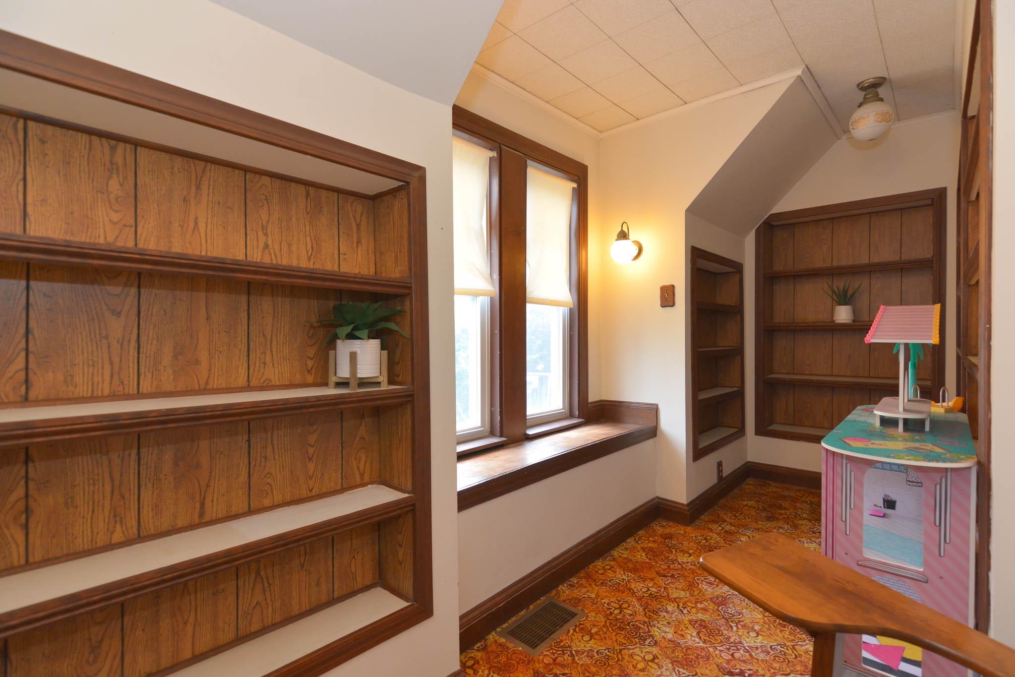 304 Mammoth Road Manchester, NH 03109 - Photo 32 of 47