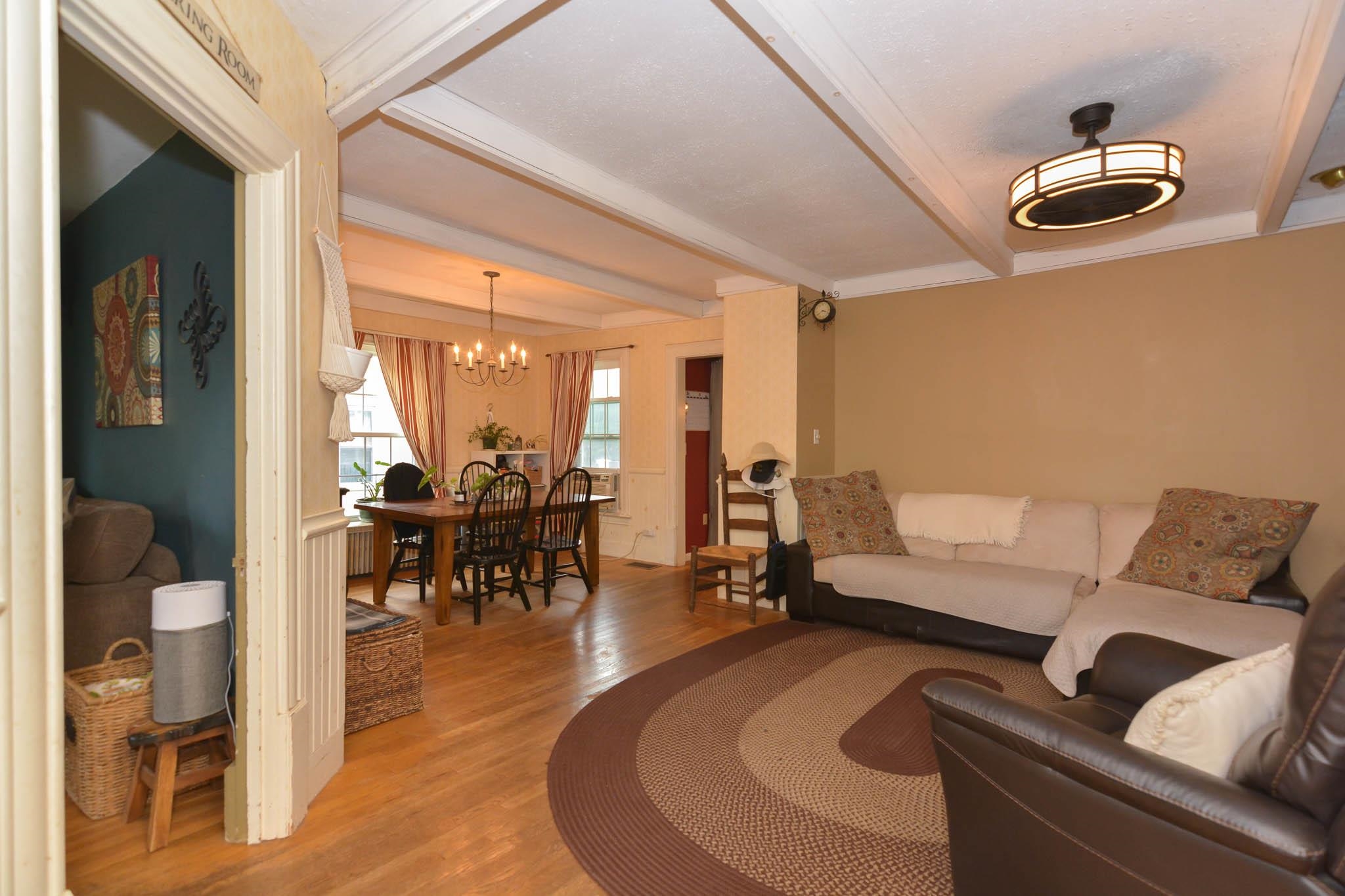 304 Mammoth Road Manchester, NH 03109 - Photo 8 of 47