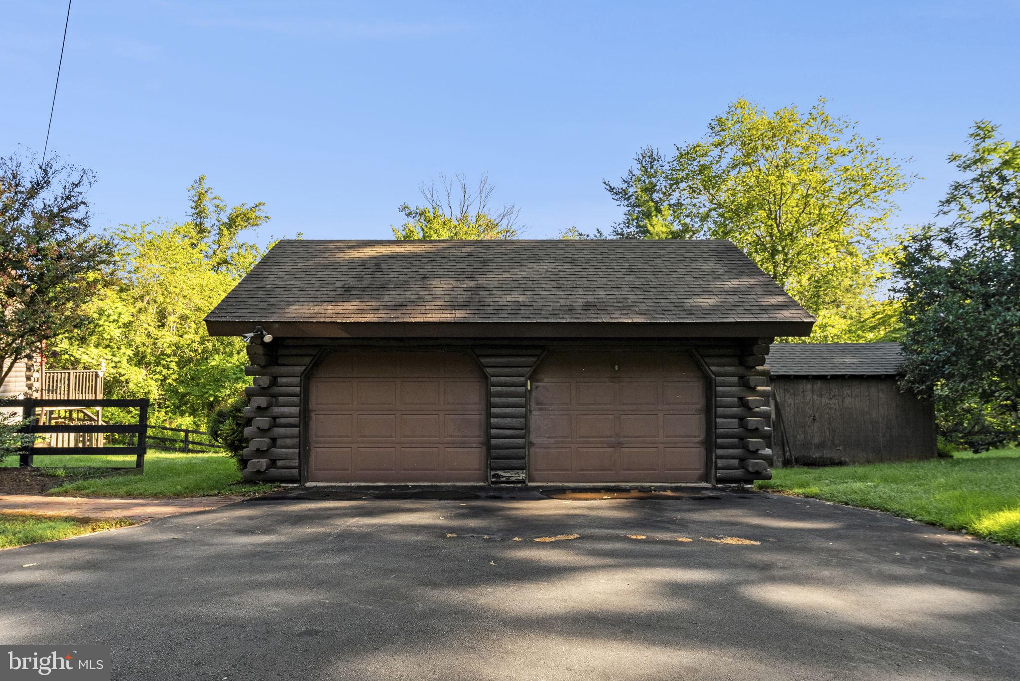 229 Grandview Road Washington, VA 22747 - Photo 8 of 75 2 CAR GARAGE