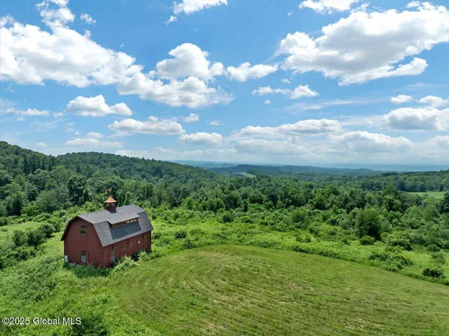 $476,000 | 274 Bald Mountain Road, Brunswick, NY 12180