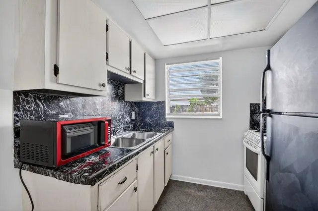 $1,550 | 1406 Barton Road, Unit 7, Lake Worth Beach, FL 33460