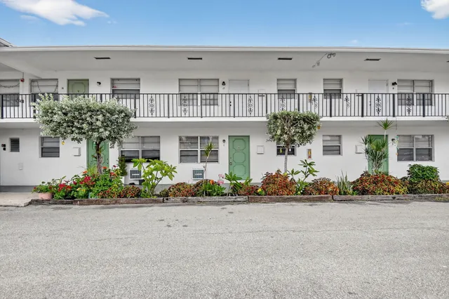 $1,500 | 1406 Barton Road, Unit 7, Lake Worth Beach, FL 33460