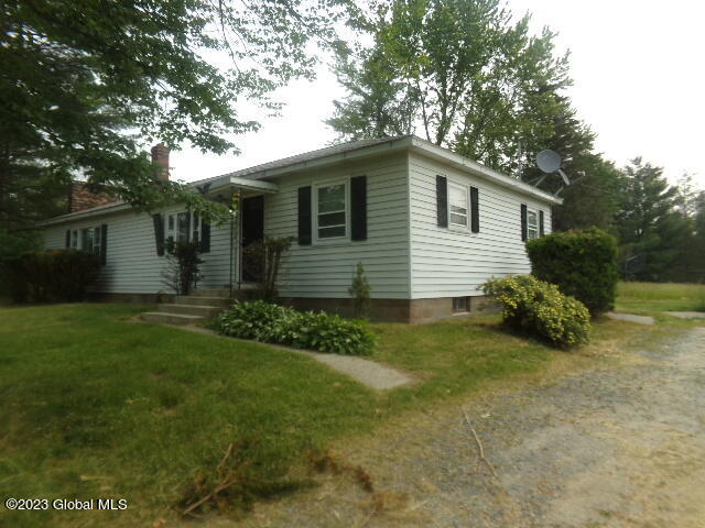 186 Carpenter Road Pittstown, NY 12094 - Photo 3 of 93 105_7796