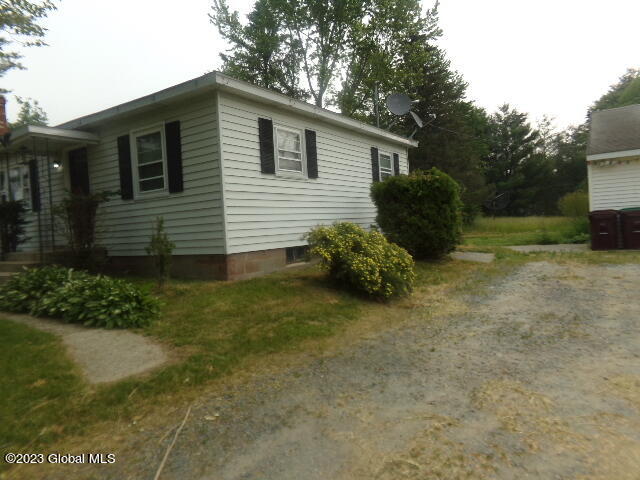186 Carpenter Road Pittstown, NY 12094 - Photo 4 of 93 105_7797