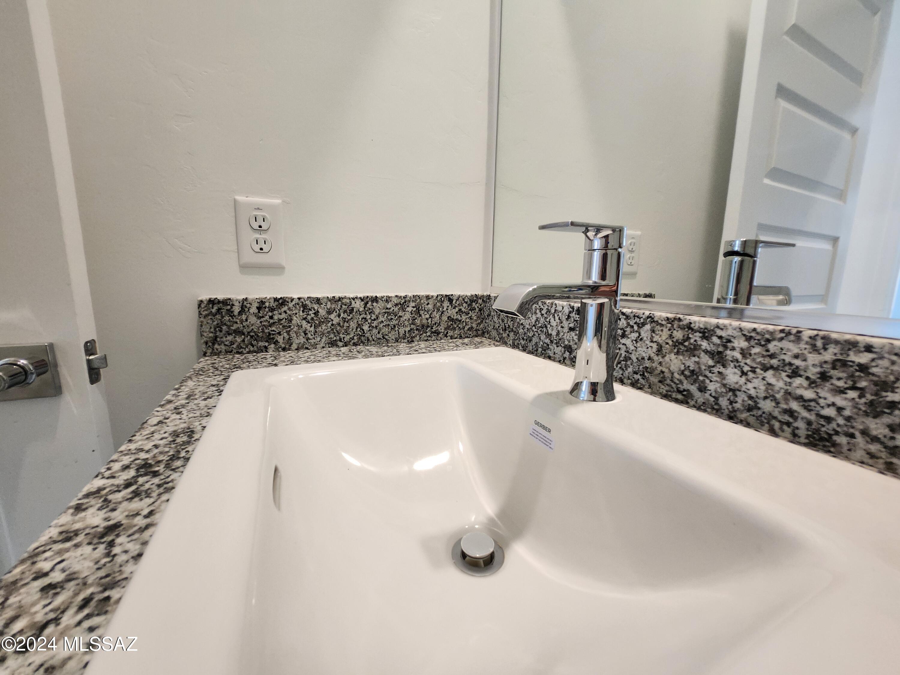 12536 West Barnett Road Marana, AZ 85653 - Photo 19 of 41
