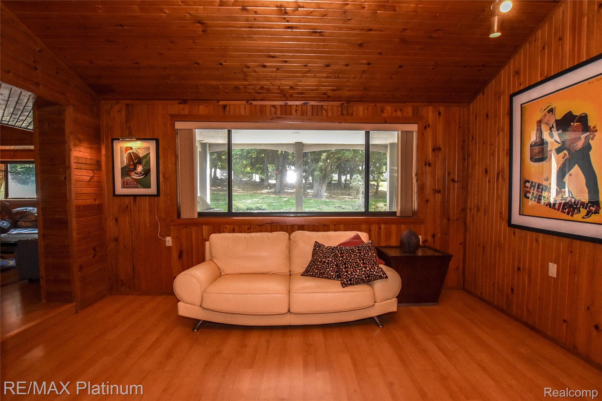 5160 Fenton Road Fenton, MI 48430 - Photo 31 of 68 DSC_0068.jpg