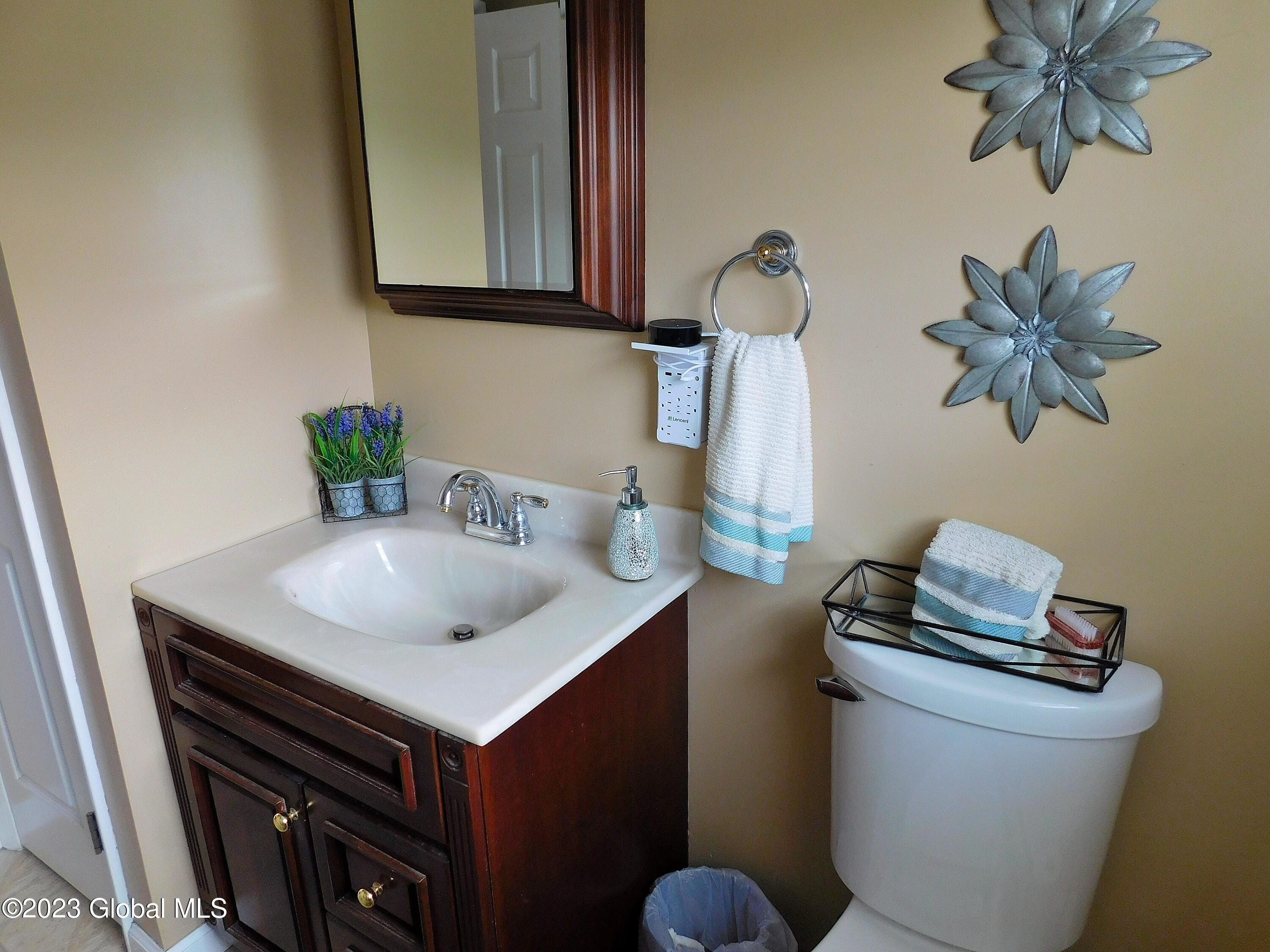 61 Traver Road Wilton, NY 12831 - Photo 30 of 48 main bath up