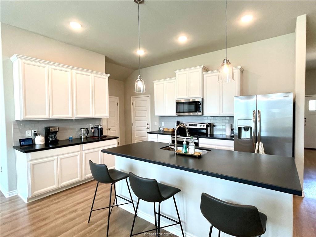 1918 Meridian Court Bryan, TX 77807 - Photo 4 of 17