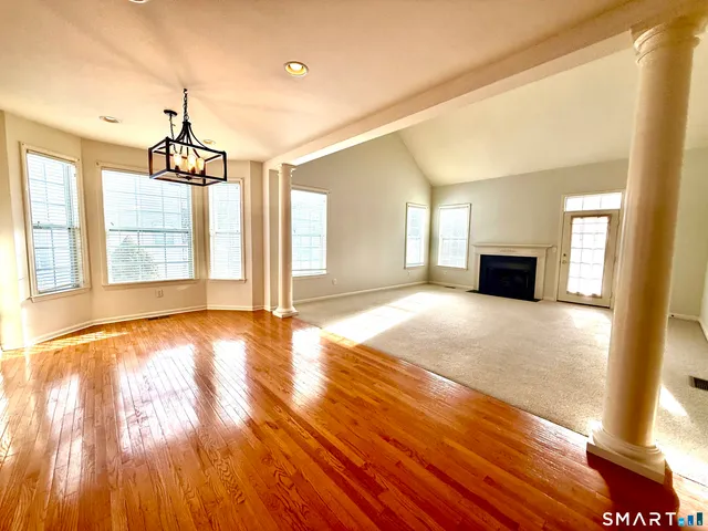 $659,900 | 3 Brookside Drive, Unit 3, Middlebury, CT 06762