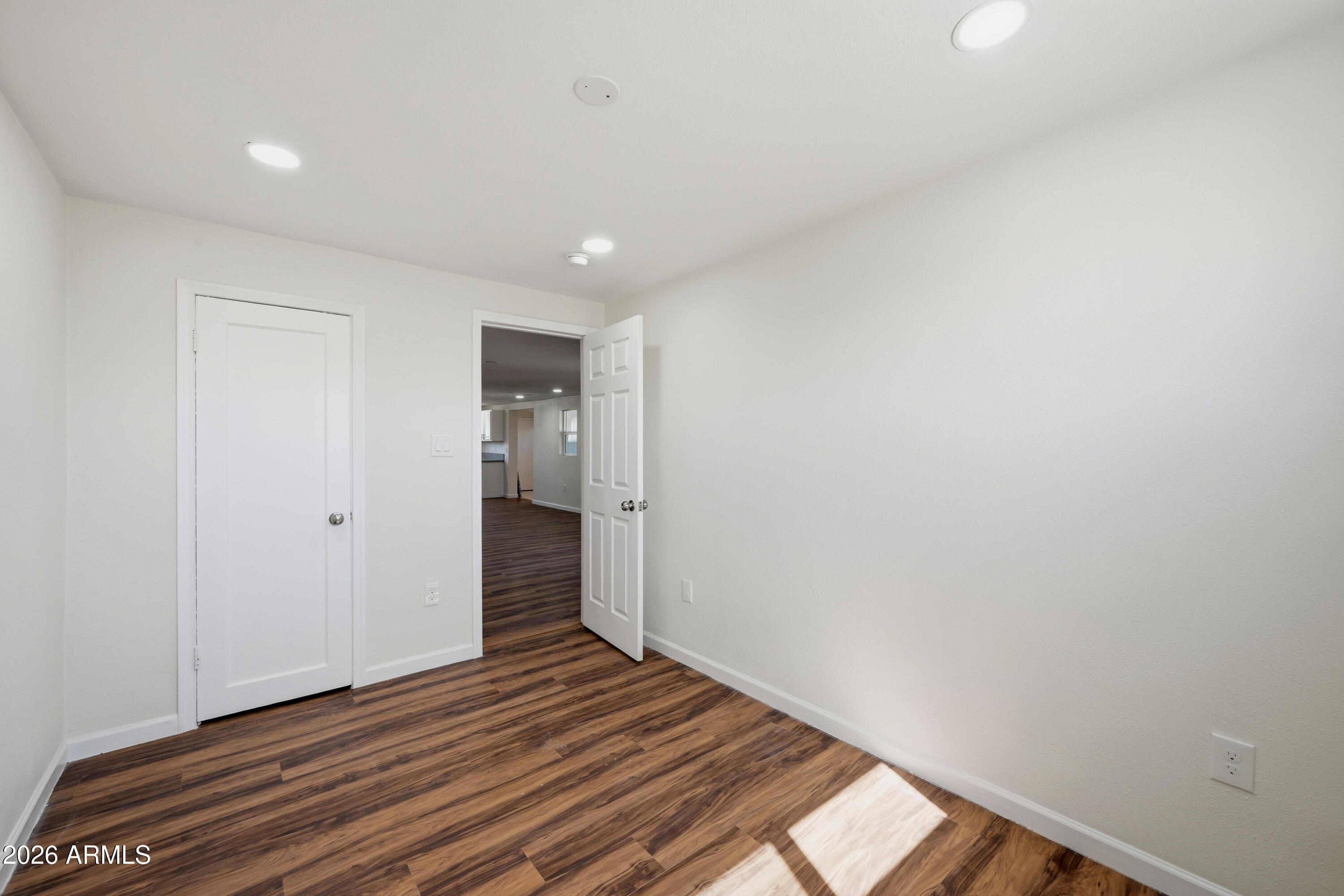 9802 North 13th Avenue Phoenix, AZ 85021 - Photo 16 of 31 016_DSC_9143