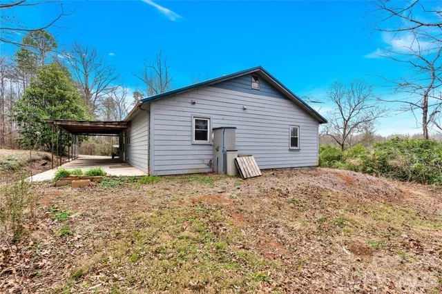 $250,000 | 6716 Navajo Trail, Sherrills Ford, NC 28673