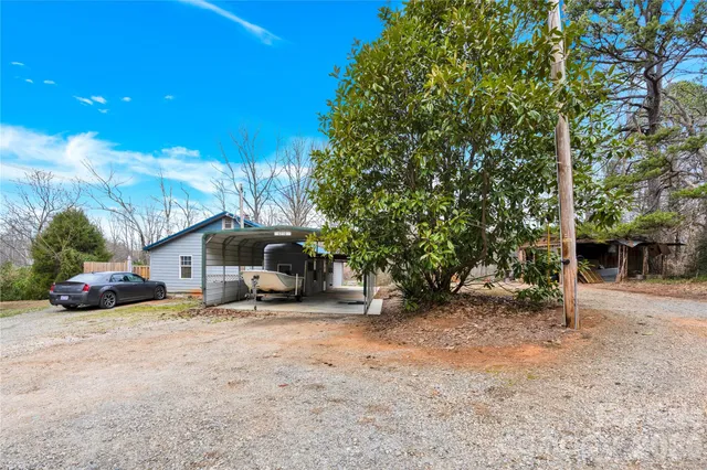 $250,000 | 6716 Navajo Trail, Sherrills Ford, NC 28673