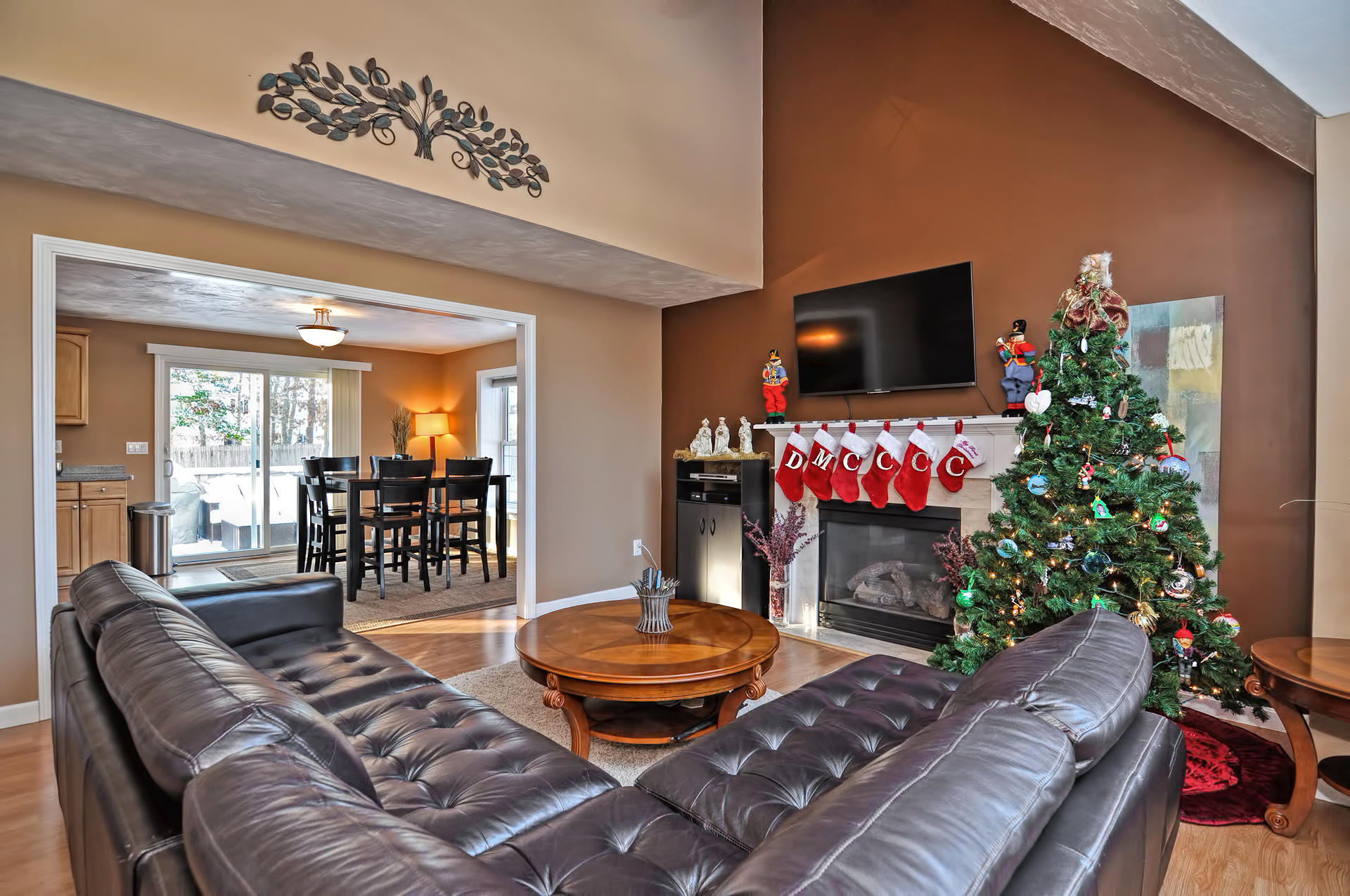 56 Fox Hill Road Mashpee, MA 02649 - Photo 4 of 29 DSC_2038