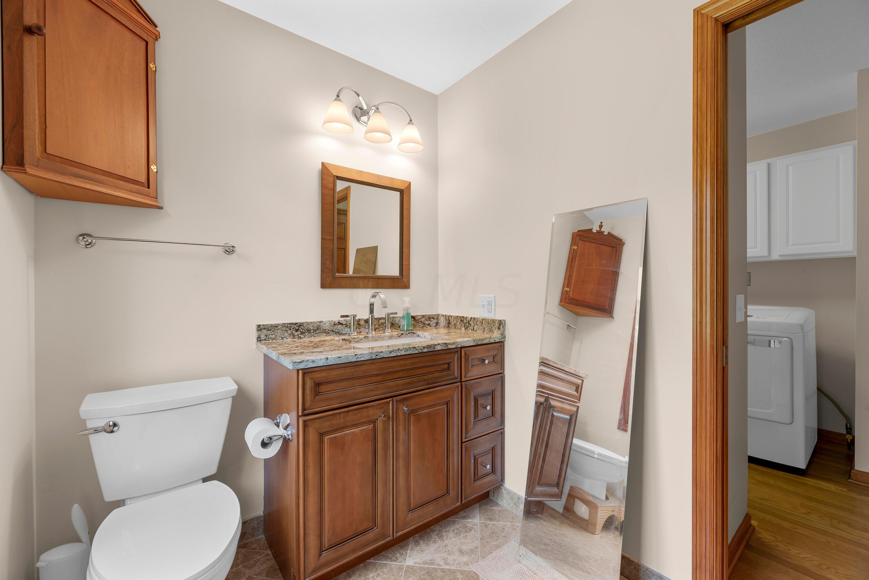 3160 Fishinger Road Columbus, OH 43221 - Photo 27 of 69 MAR_3458