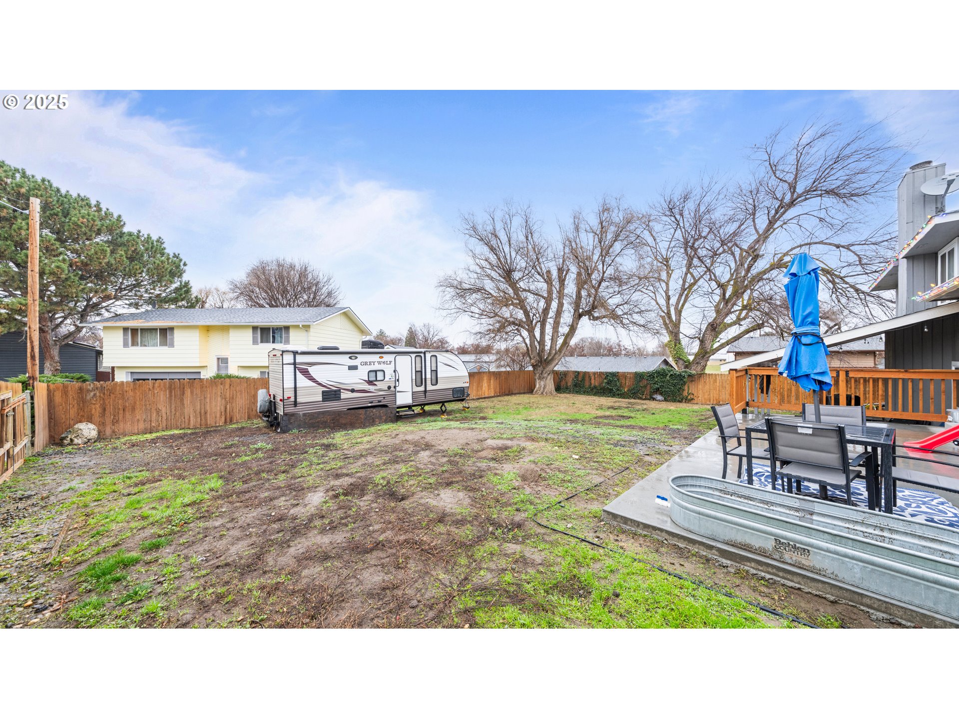 370 Southeast 9th Drive Hermiston, OR 97838 - Photo 29 of 31 a black and white photo of a house