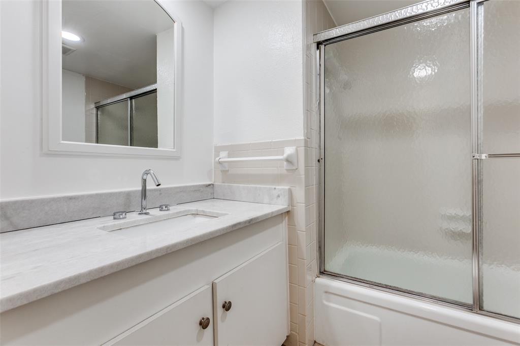 5881 Preston View Boulevard, Unit 215 Dallas, TX 75240 - Photo 15 of 22