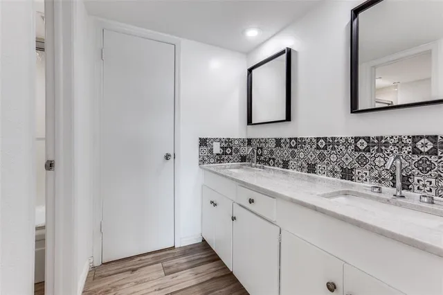 $189,000 | 5881 Preston View Boulevard, Unit 215, Dallas, TX 75240