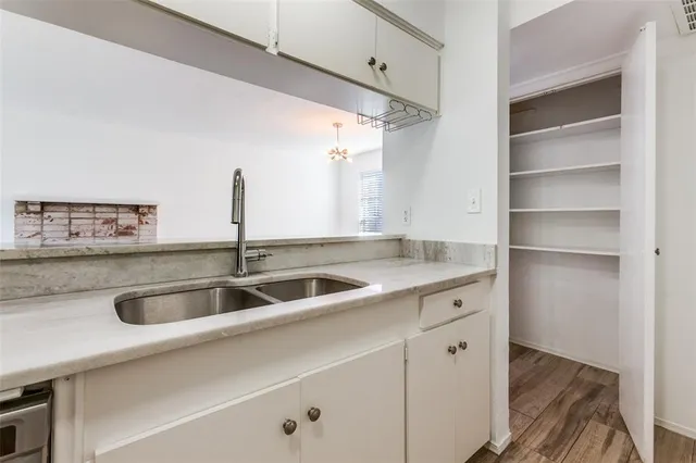 $189,000 | 5881 Preston View Boulevard, Unit 215, Dallas, TX 75240