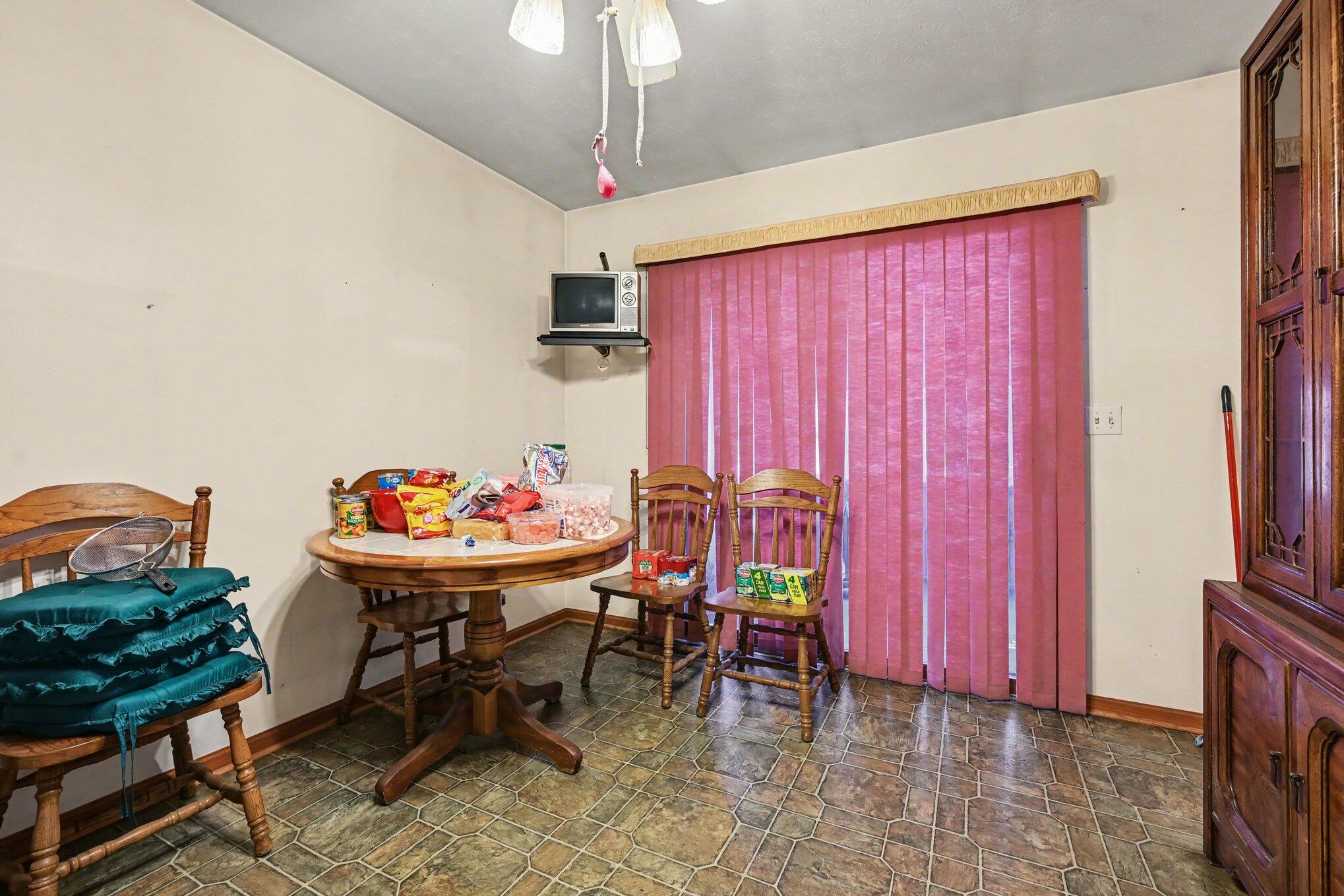 3680 Allegan Dam Road Allegan, MI 49010 - Photo 7 of 33 007_file_7156