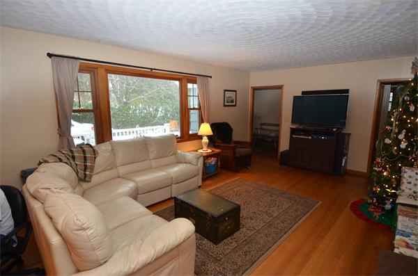 428 Harvard Road Bolton, MA 01740 - Photo 3 of 11