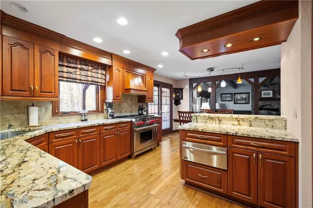 $699,900 | 421 Oaklawn Drive, Pittsburgh, PA 15241